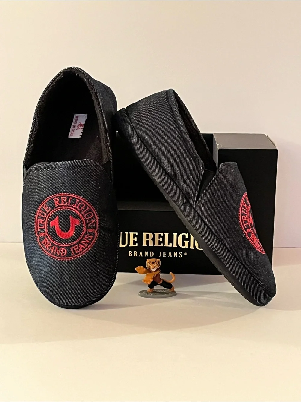 True Religion Men Denim Moccasin Loafer Slippers Large 11-12  EUC